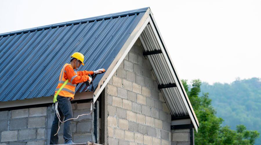 Expert Emergency Roof Repairs services in New London, WI